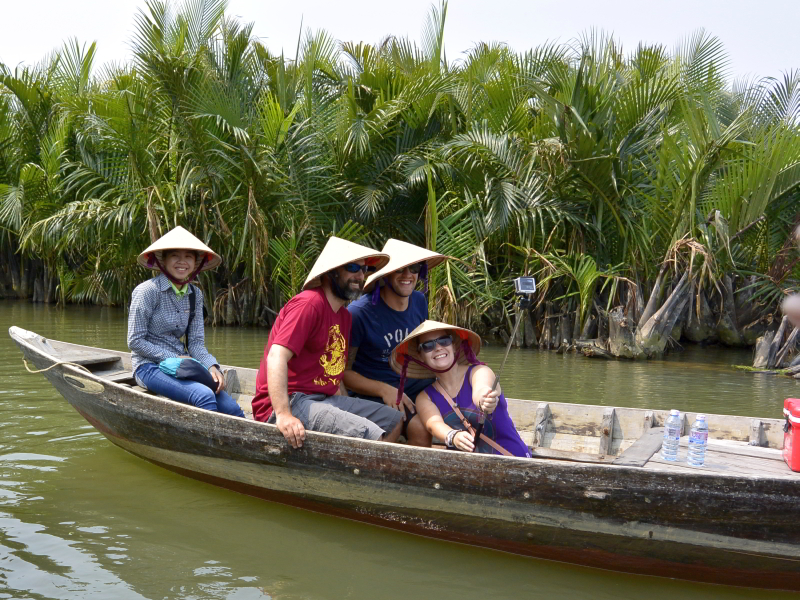 UT HoiAn Boot-800